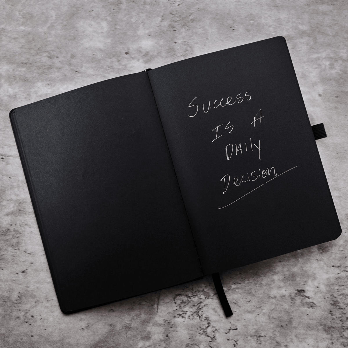 The Obsidian Notebook (Black Pages) - The Successful Man Journal